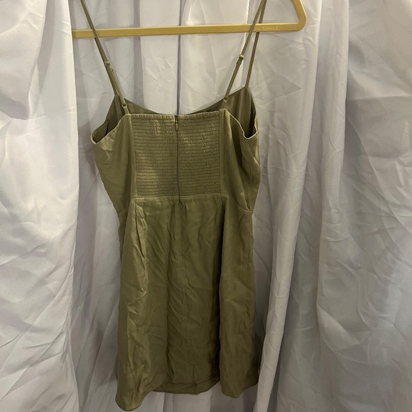 Dress - Picture 3 of 6